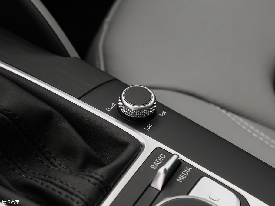 2017?yun)WA3 35 TFSI r(sh)