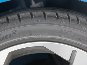 201740 TFSI L ݆̥ߴ