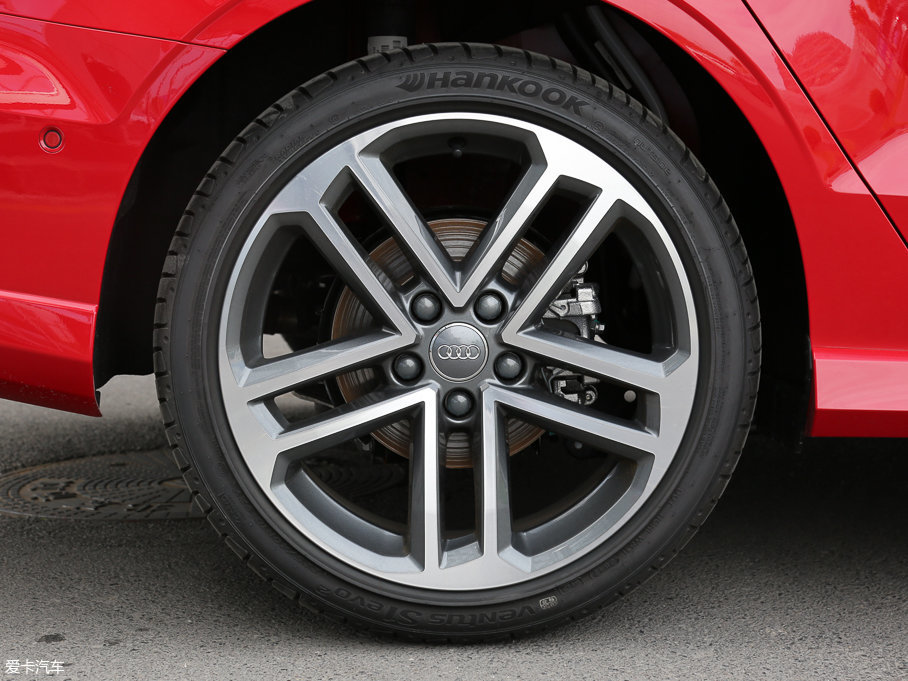 2017WA3 Limousine 40 TFSI \