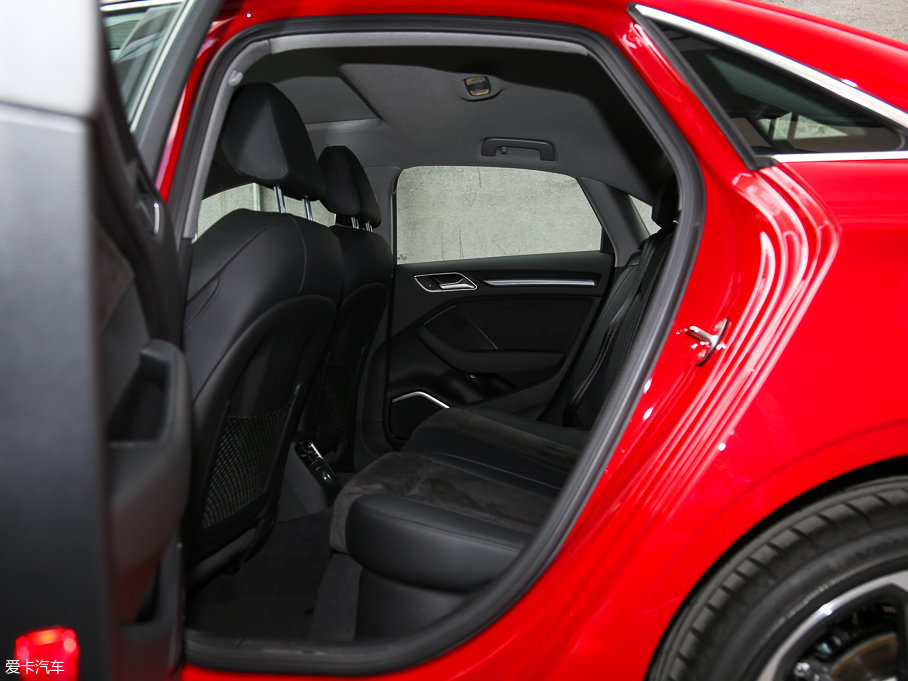 2017WA3 Limousine 40 TFSI \