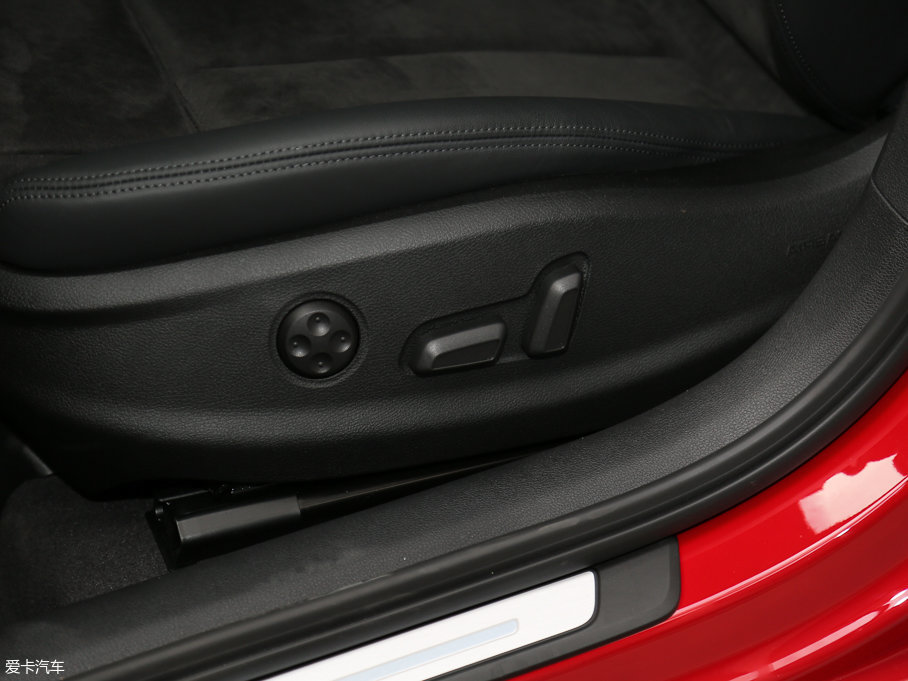 2017WA3 Limousine 40 TFSI \(yn)