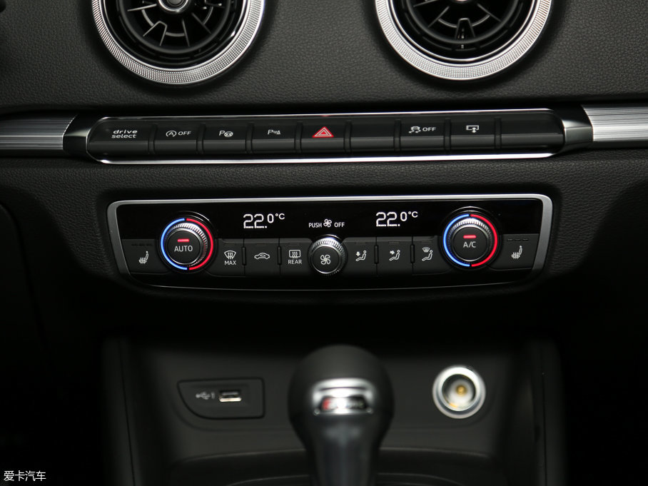 2017WA3 Limousine 40 TFSI \