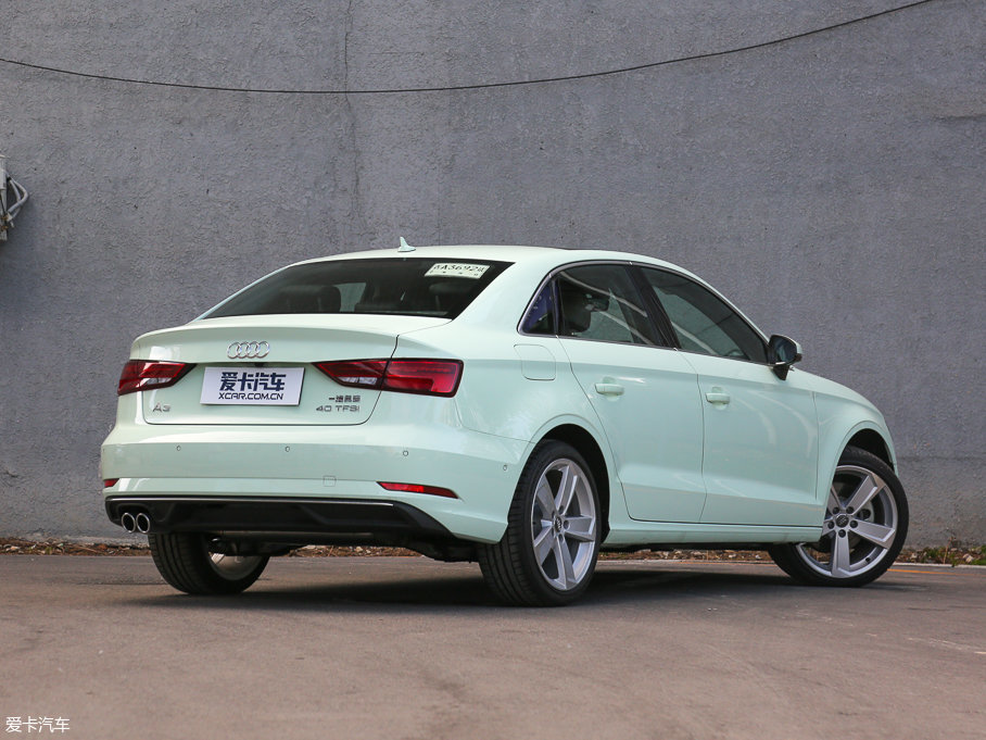 2017WA3 Limousine 40 TFSI L