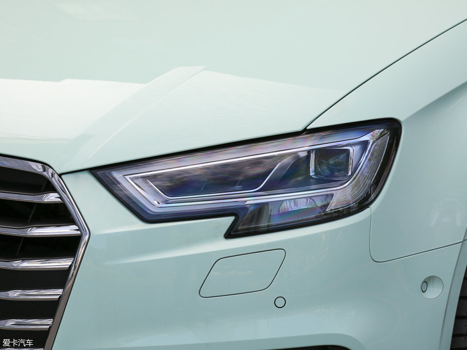 2017?yun)WA3 Limousine 40 TFSI L(fng)