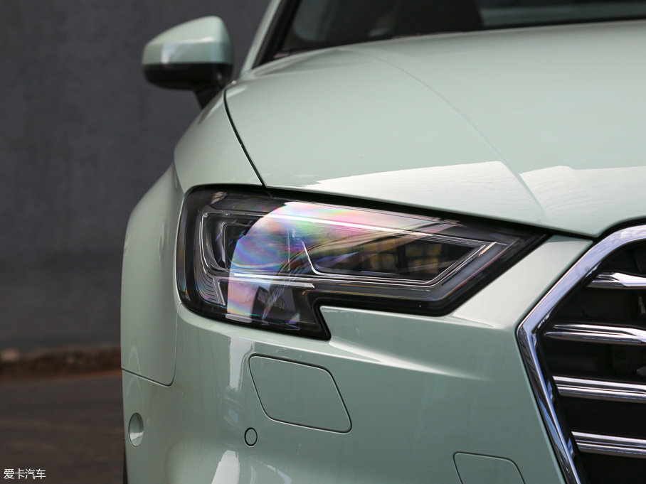 2017WA3 Limousine 40 TFSI L