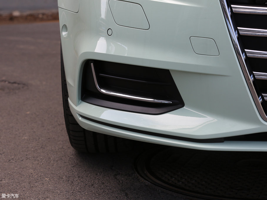 2017?yun)WA3 Limousine 40 TFSI L(fng)