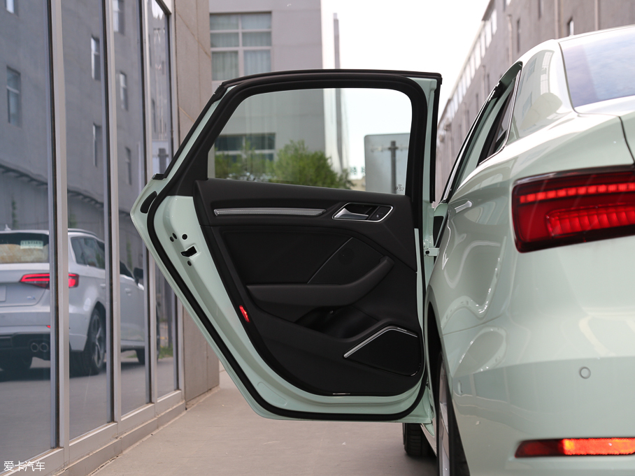 2017WA3 Limousine 40 TFSI L(fng)