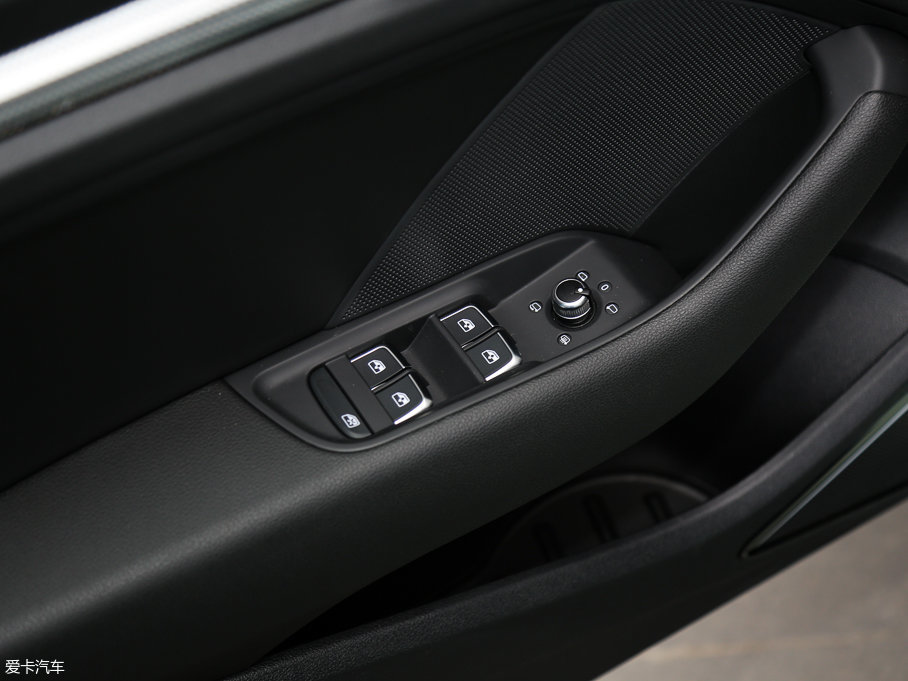 2017WA3 Limousine 40 TFSI L