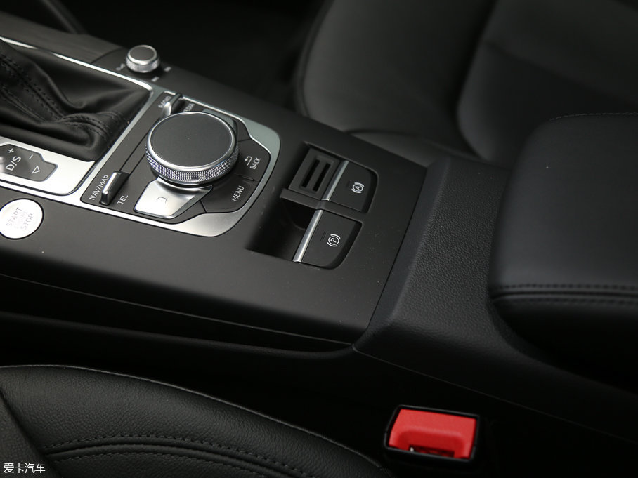 2017WA3 Limousine 40 TFSI L