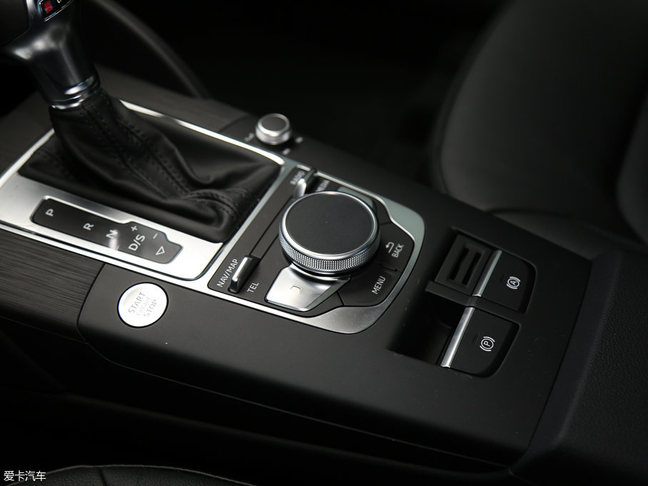 2017WA3 Limousine 40 TFSI L