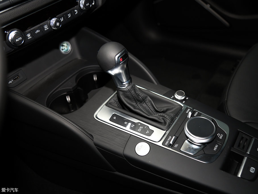 2017WA3 Limousine 40 TFSI L