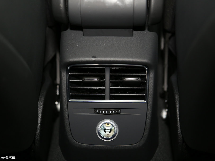 2017WA3 Limousine 40 TFSI L