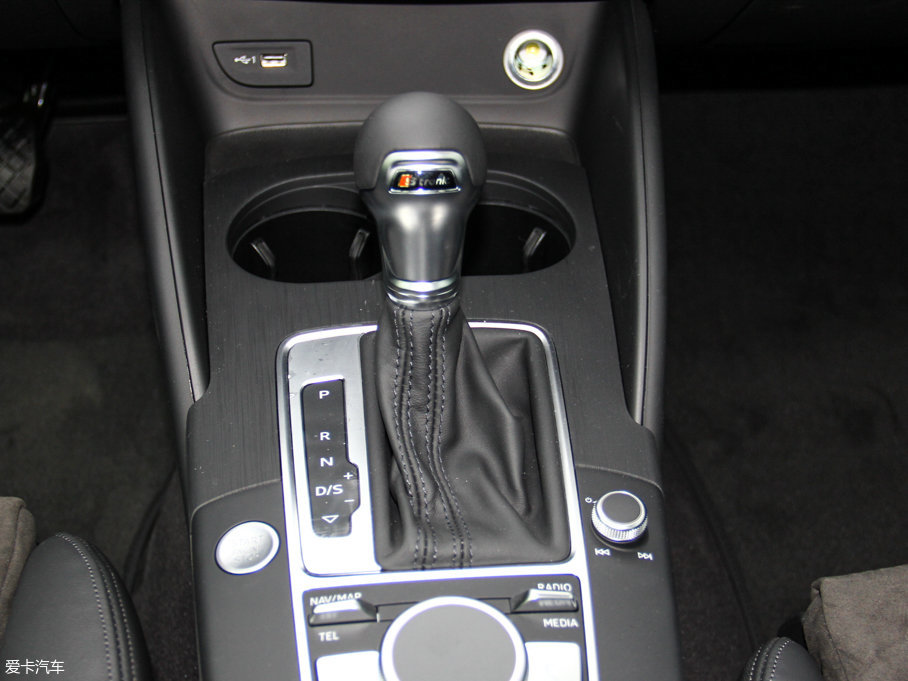 2017WA3 Limousine 40 TFSI \