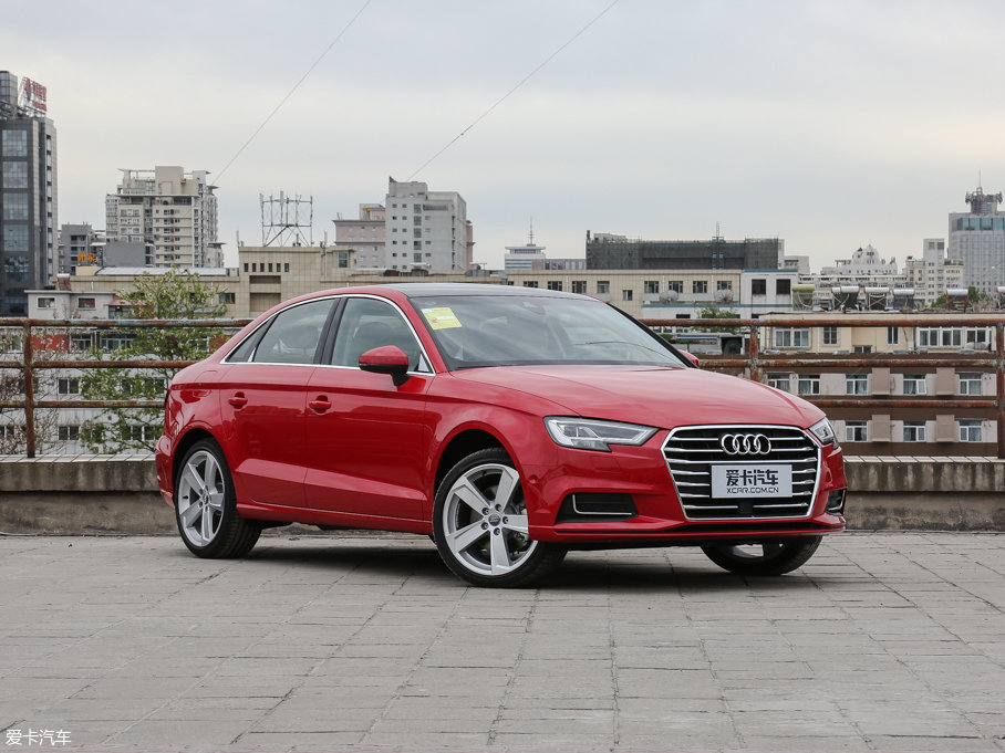 2017WA3 Limousine 40 TFSI L