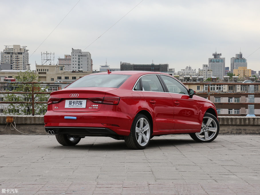 2017WA3 Limousine 40 TFSI L