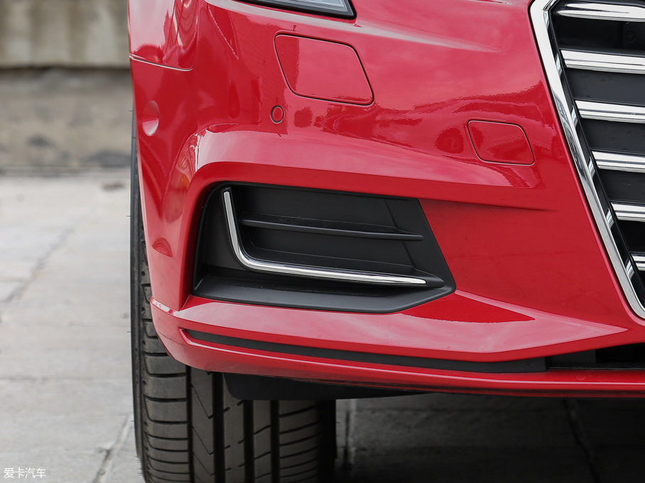 2017?yun)WA3 Limousine 40 TFSI L(fng)