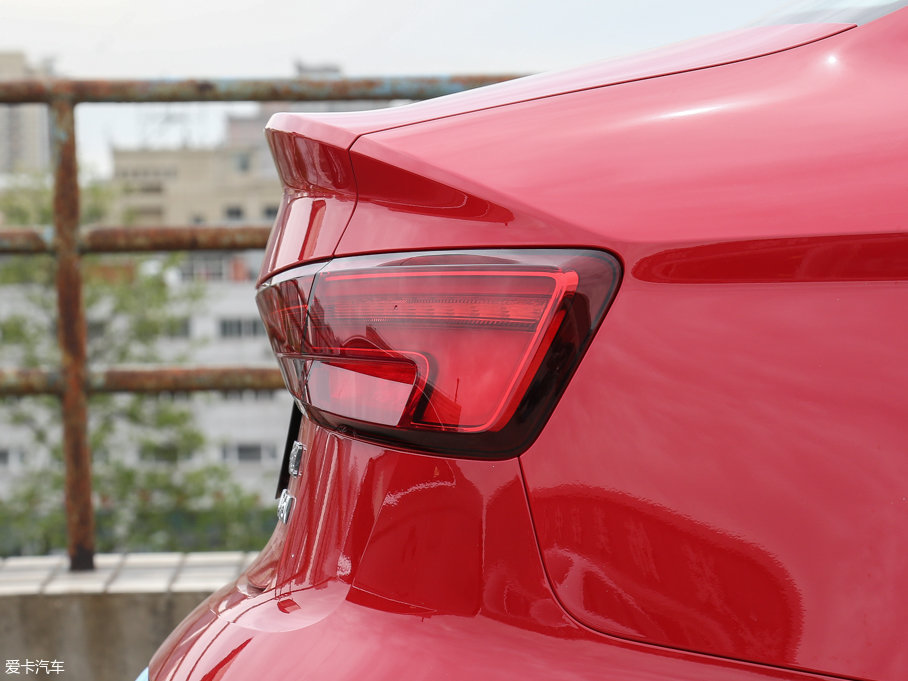 2017WA3 Limousine 40 TFSI L