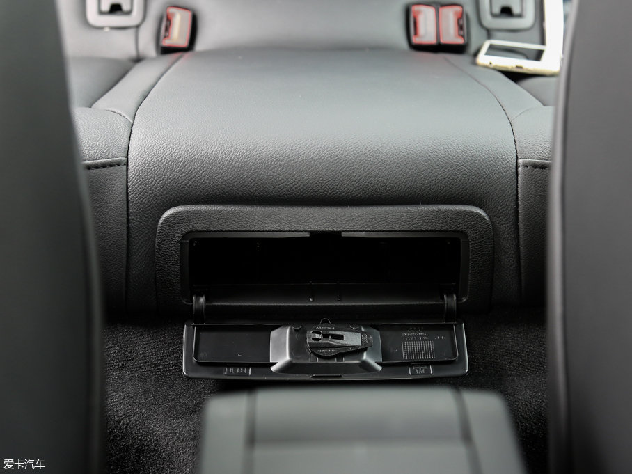 2017WA3 Limousine 40 TFSI L