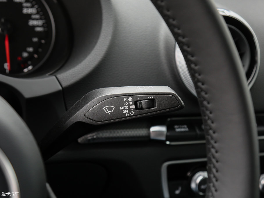 2017WA3 Limousine 40 TFSI L