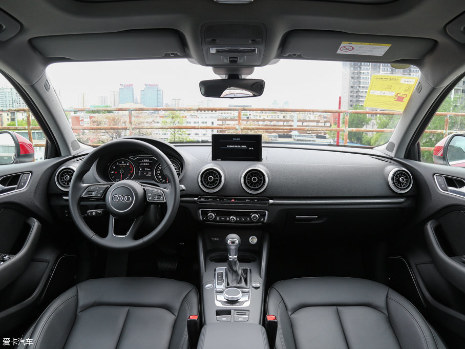 2017WA3 Limousine 40 TFSI L