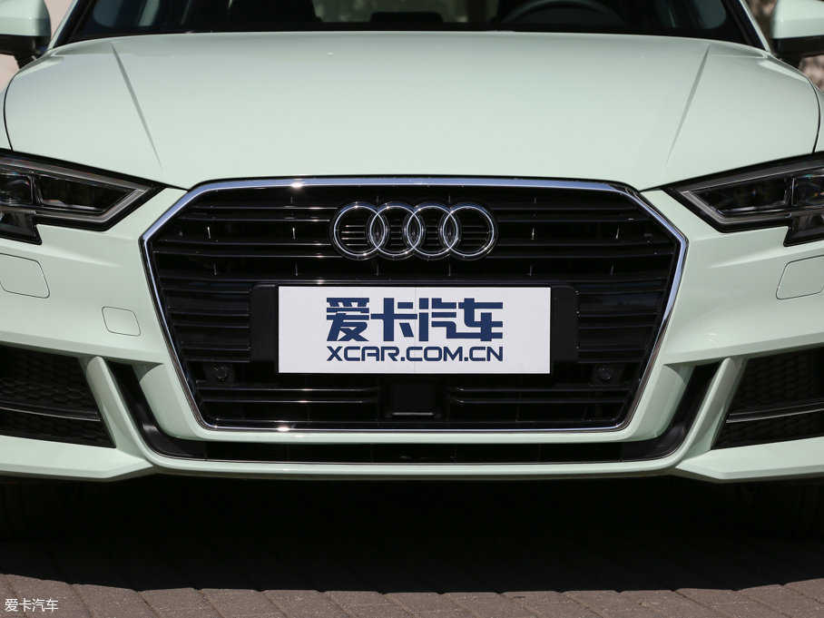 2017WA3 Limousine 40 TFSI \