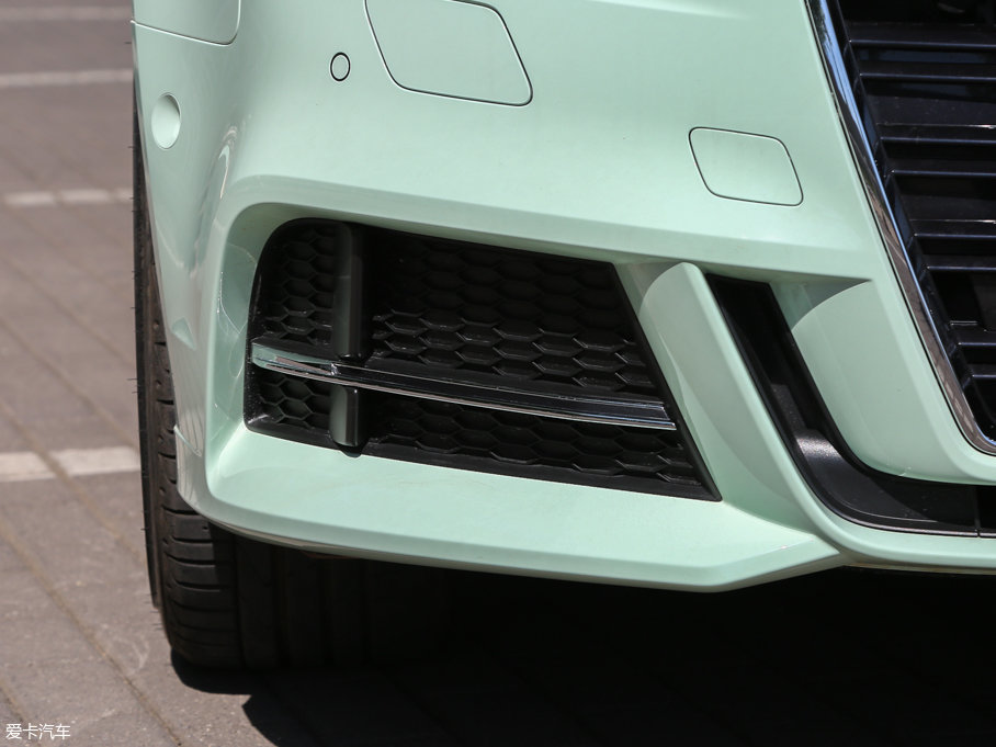 2017WA3 Limousine 40 TFSI \