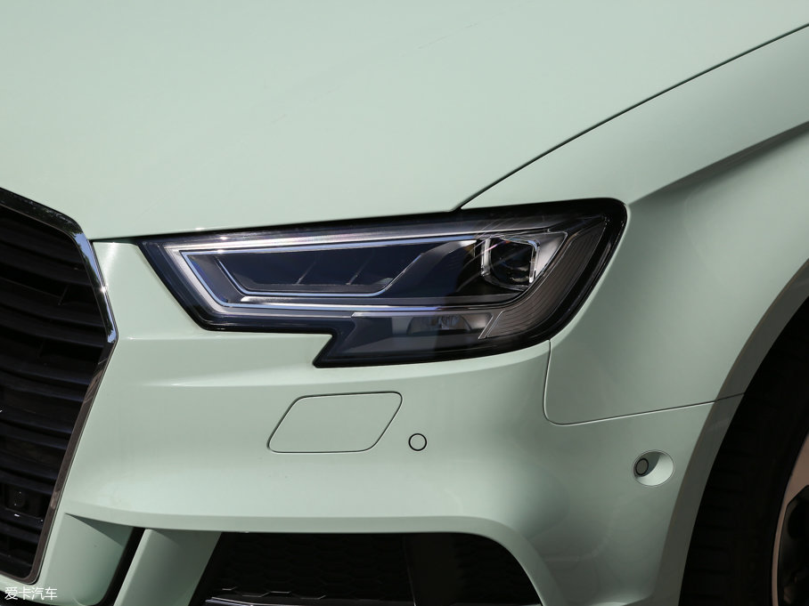 2017WA3 Limousine 40 TFSI \