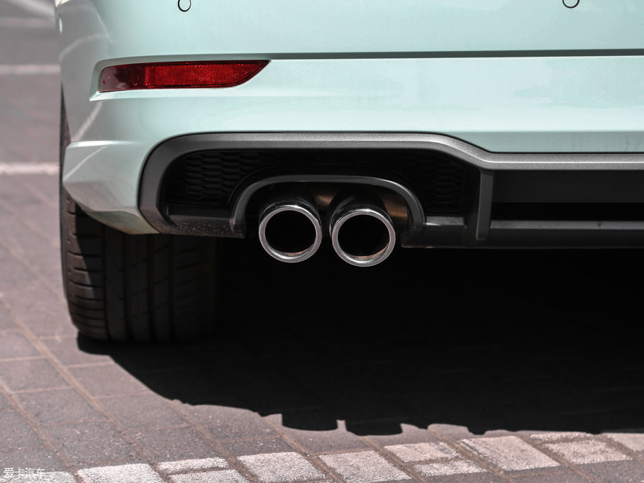 2017WA3 Limousine 40 TFSI \