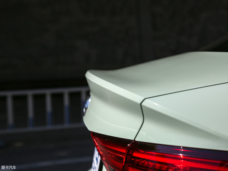 2017WA3 Limousine 40 TFSI \