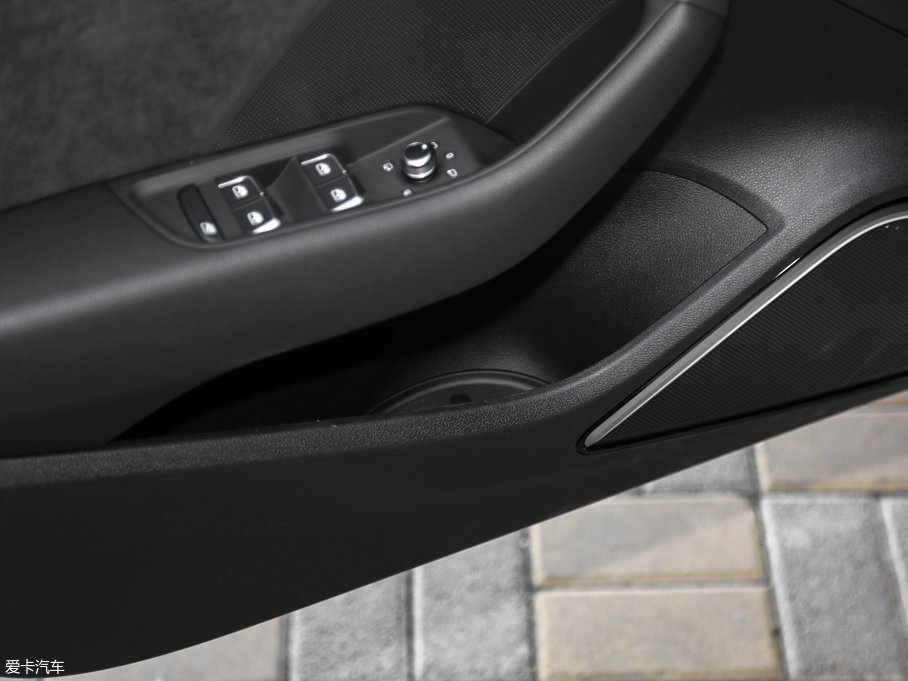 2017WA3 Limousine 40 TFSI \