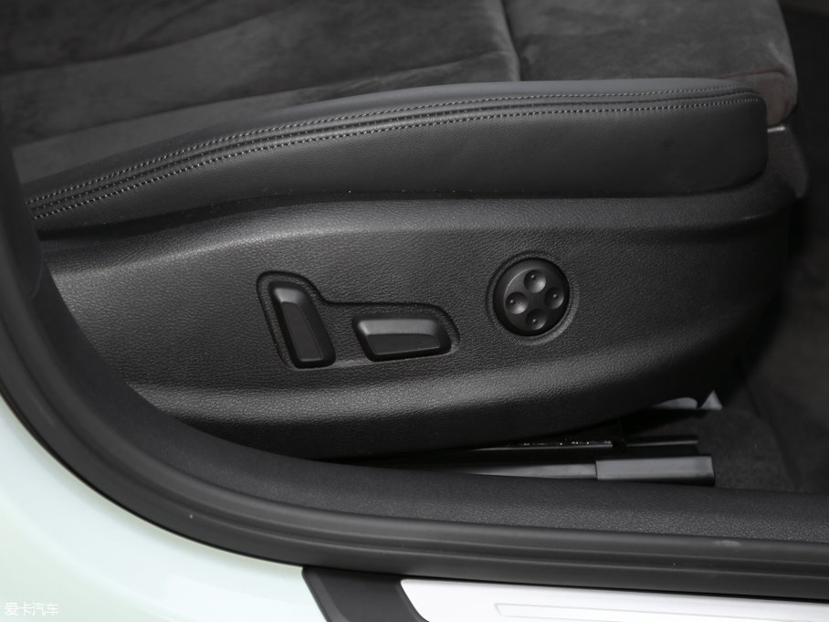 2017WA3 Limousine 40 TFSI \