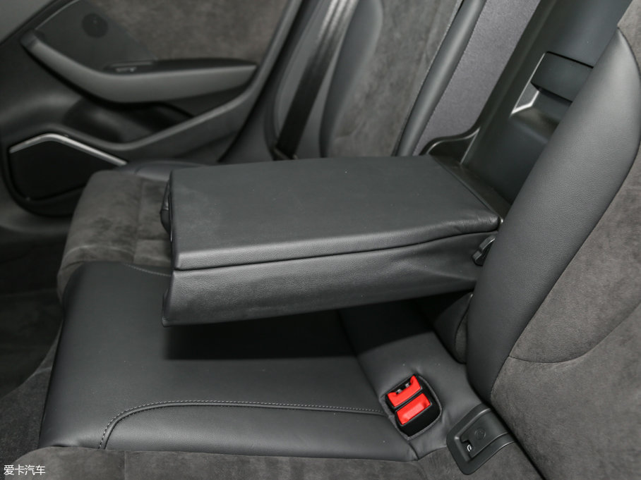 2017WA3 Limousine 40 TFSI \