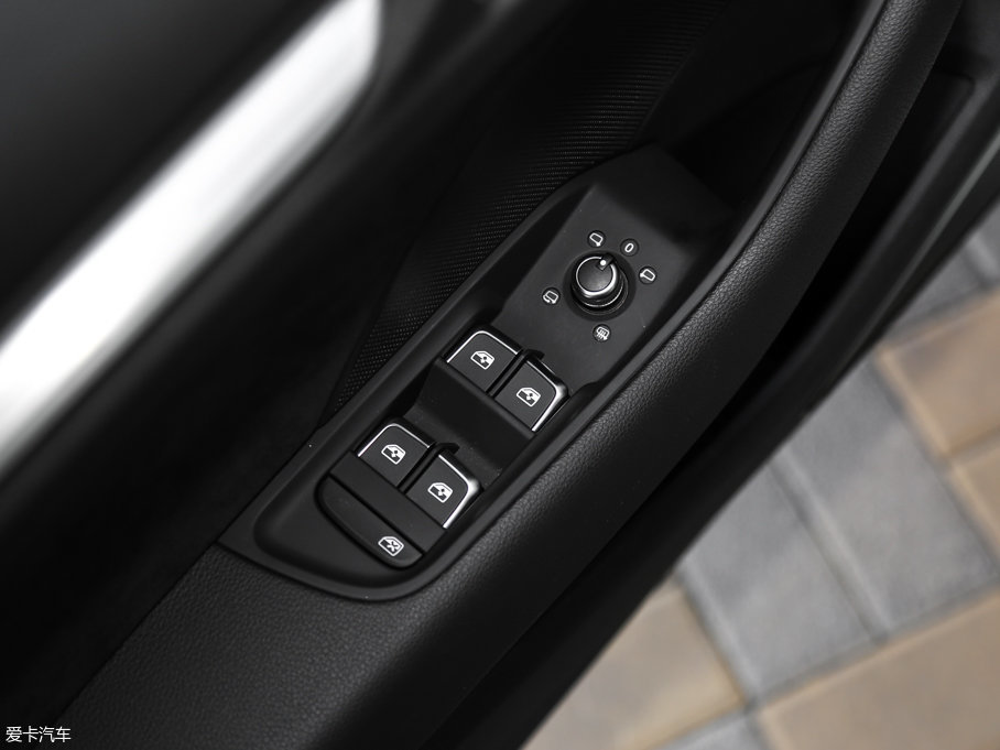 2017WA3 Limousine 40 TFSI \(yn)