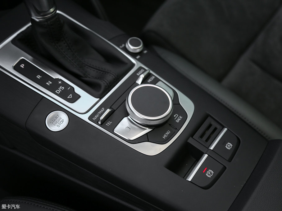 2017WA3 Limousine 40 TFSI \(yn)