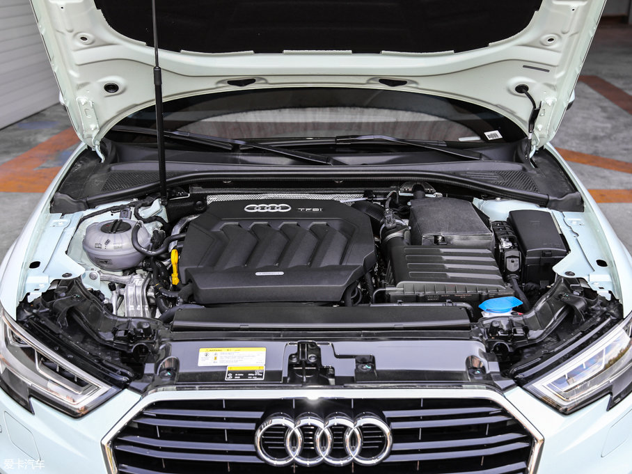 2017WA3 Limousine 40 TFSI \