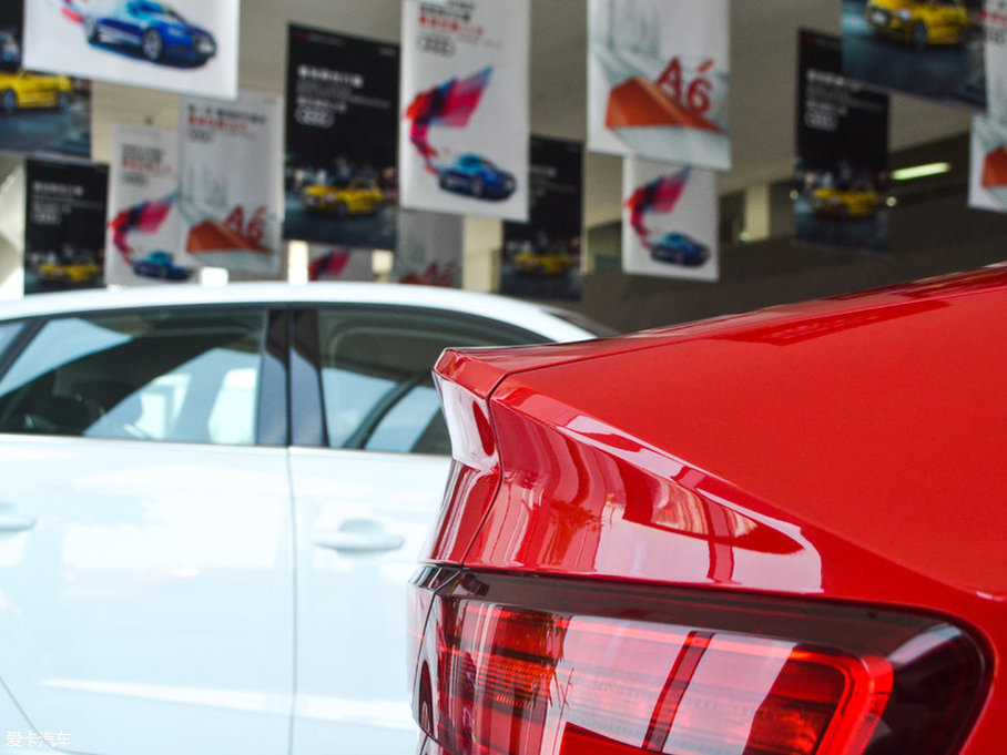 2017?yun)WA3 Limousine 35 TFSI L(fng)