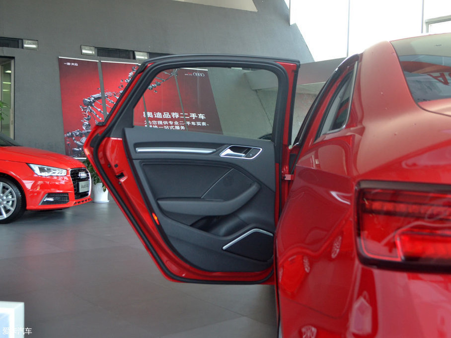 2017?yun)WA3 Limousine 35 TFSI L(fng)