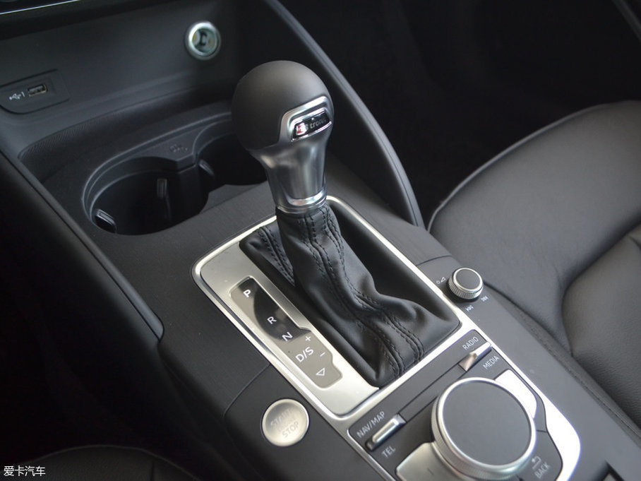 2017?yun)WA3 Limousine 35 TFSI L(fng)