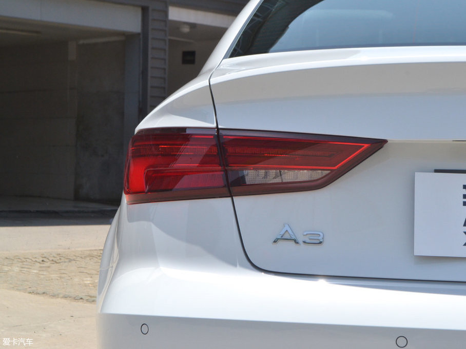 2017WA3 Limousine 35 TFSI \