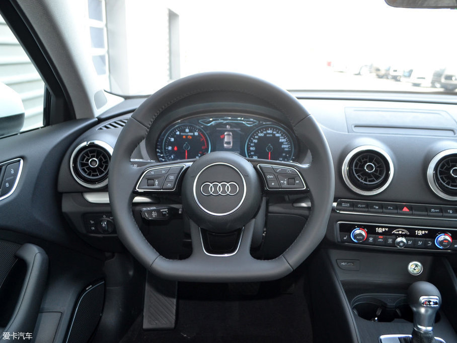 2017WA3 Limousine 35 TFSI \