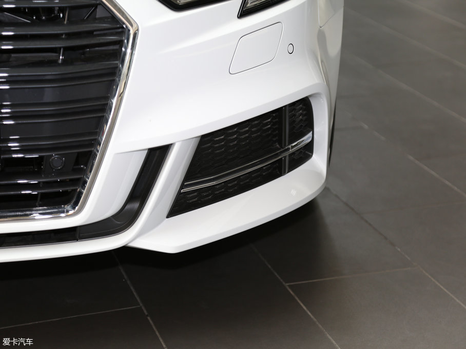 2017WA3 Limousine 35 TFSI r