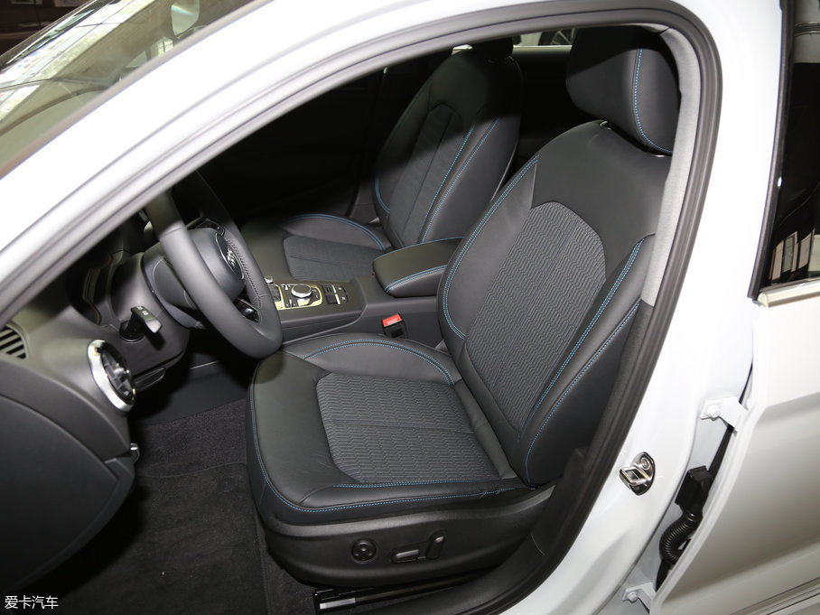 2017?yun)WA3 Limousine 35 TFSI r(sh)