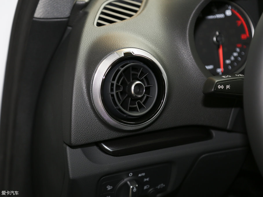 2017WA3 Limousine 35 TFSI r