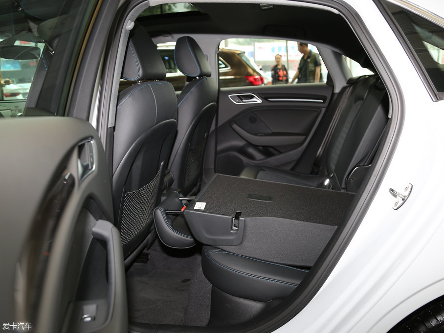 2017WA3 Limousine 35 TFSI r