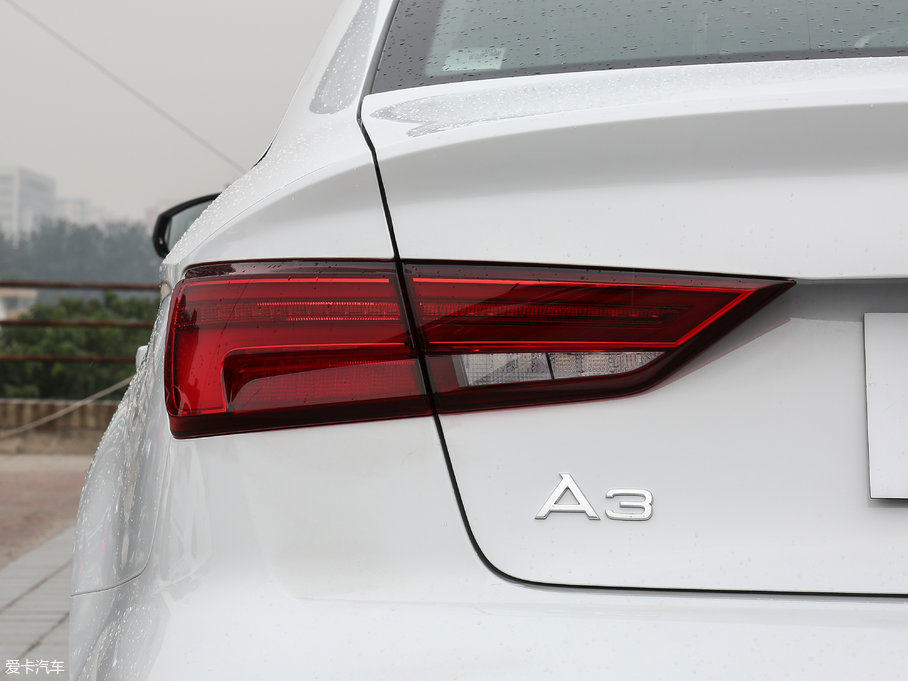 2017WA3 Limousine 35 TFSI Mȡ