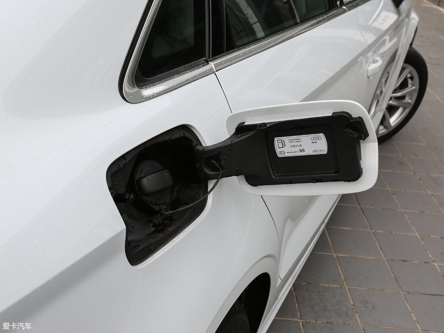 2017WA3 Limousine 35 TFSI M(jn)ȡ