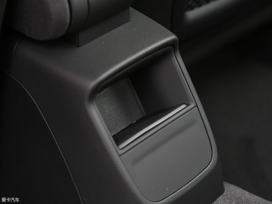 2017WA3 Limousine 35 TFSI M(jn)ȡ