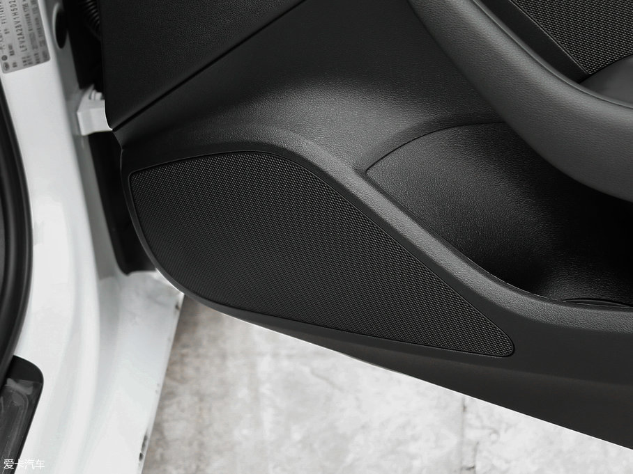 2017?yun)WA3 Limousine 35 TFSI M(jn)ȡ