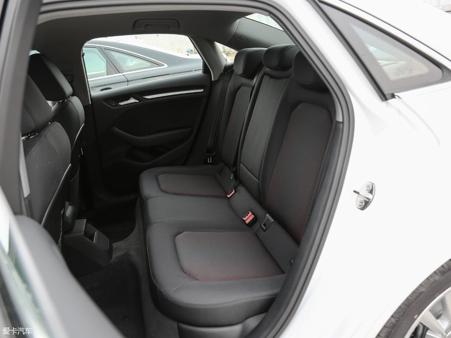 2017WA3 Limousine 35 TFSI Mȡ