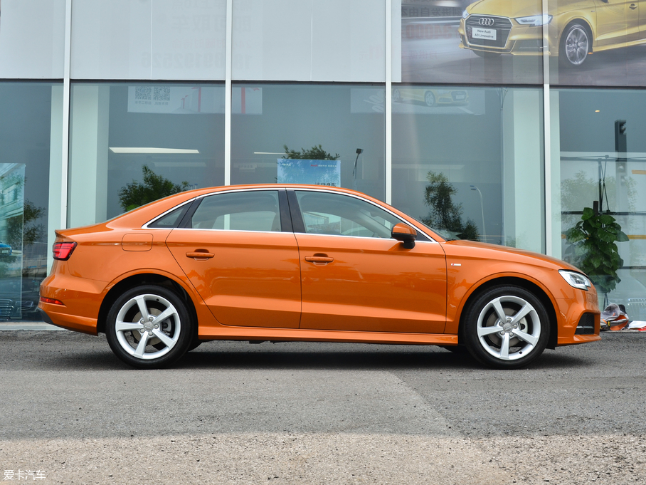 2017WA3 Limousine 35 TFSI r